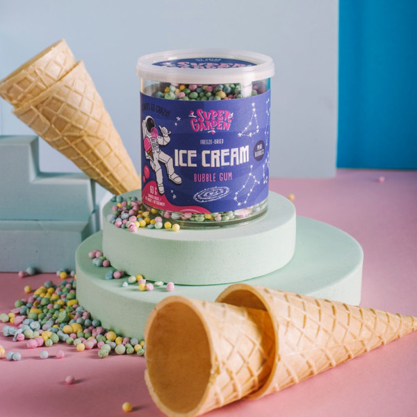 SUPER GARDEN fagyasztva szárított rágógumi ízű mini jégkrém golyók, 60g