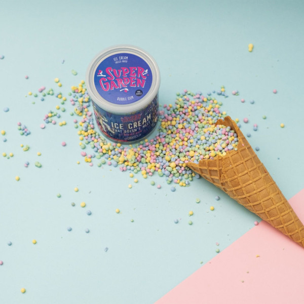 SUPER GARDEN fagyasztva szárított rágógumi ízű mini jégkrém golyók, 60g
