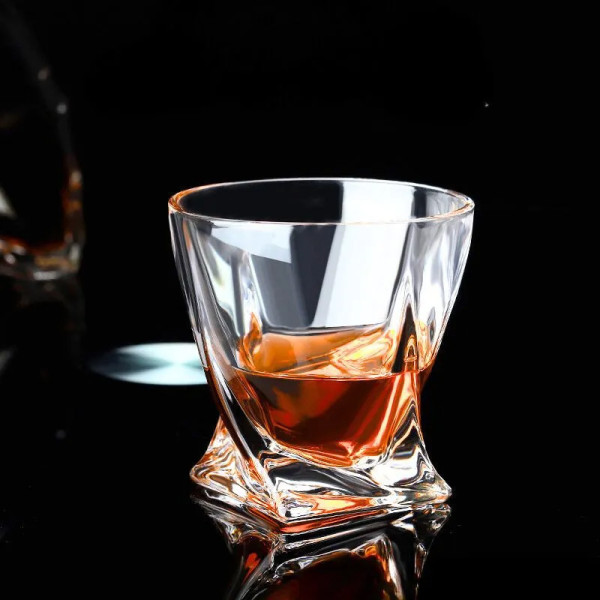 Whiskys pohár ”TORNADO”