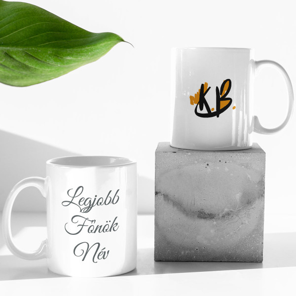 Bögre a cég logójával és a főnök nevével