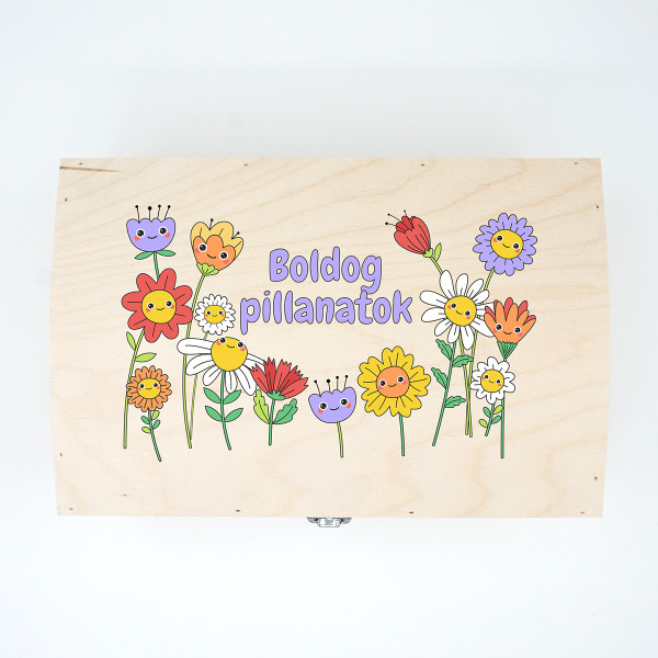Fa emlékdoboz "Boldog pillanatok" Fa emlékdoboz "Boldog pillanatok"