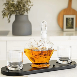 Kancsó és 2 pohár szett "Középső ujj"