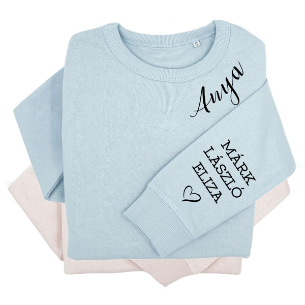 UNISEX pasztellszínű „Sully” pulóver "Anya" a gyermekek nevével a kabátujjon UNISEX pasztellszínű „Sully” pulóver "Anya" a gyermekek nevével a kabátujjon