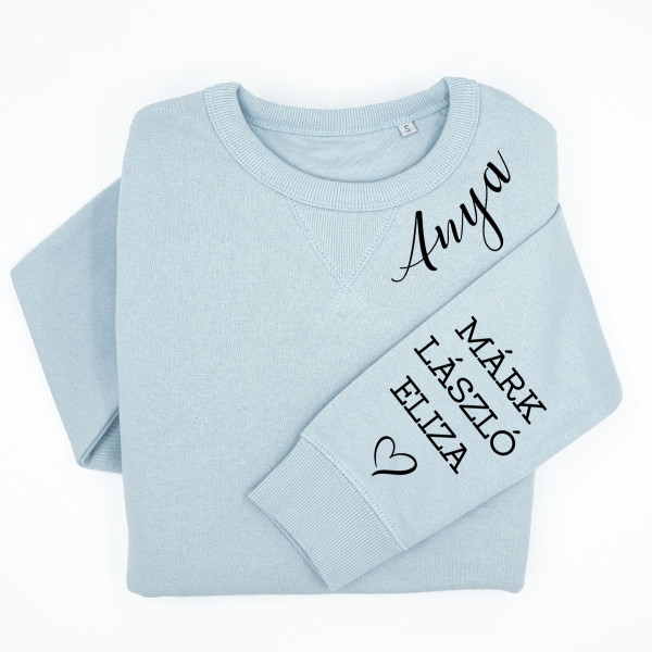UNISEX pasztellszínű „Sully” pulóver "Anya" a gyermekek nevével a kabátujjon UNISEX pasztellszínű „Sully” pulóver "Anya" a gyermekek nevével a kabátujjon