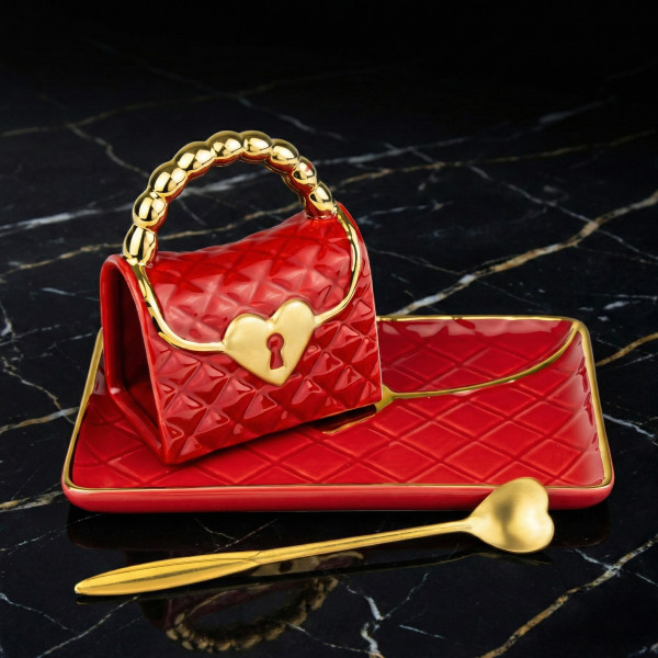 „Kézitáska” bögre csészealjjal és szív alakú kanállal